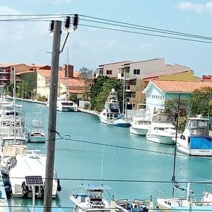 Meet your Posher, Camila